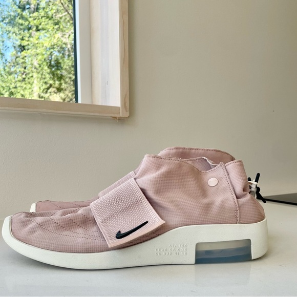 Nike Fear of God pink moc in particle beige - Picture 7 of 12